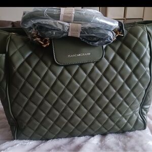 Isaac Mizrahi Green Quilted Shoulder Bag